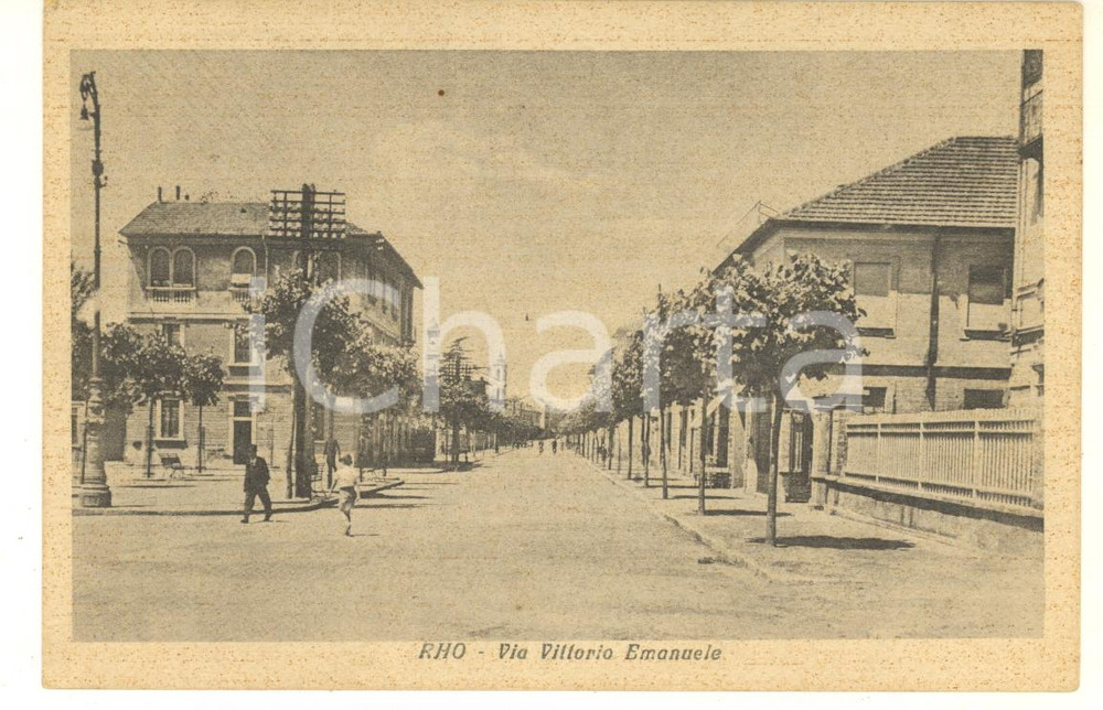 Cartolina originale da collezione 1946 RHO MI Veduta di via Vittorio Emanuele Cartolina ANIMATA bambini FP VG 1