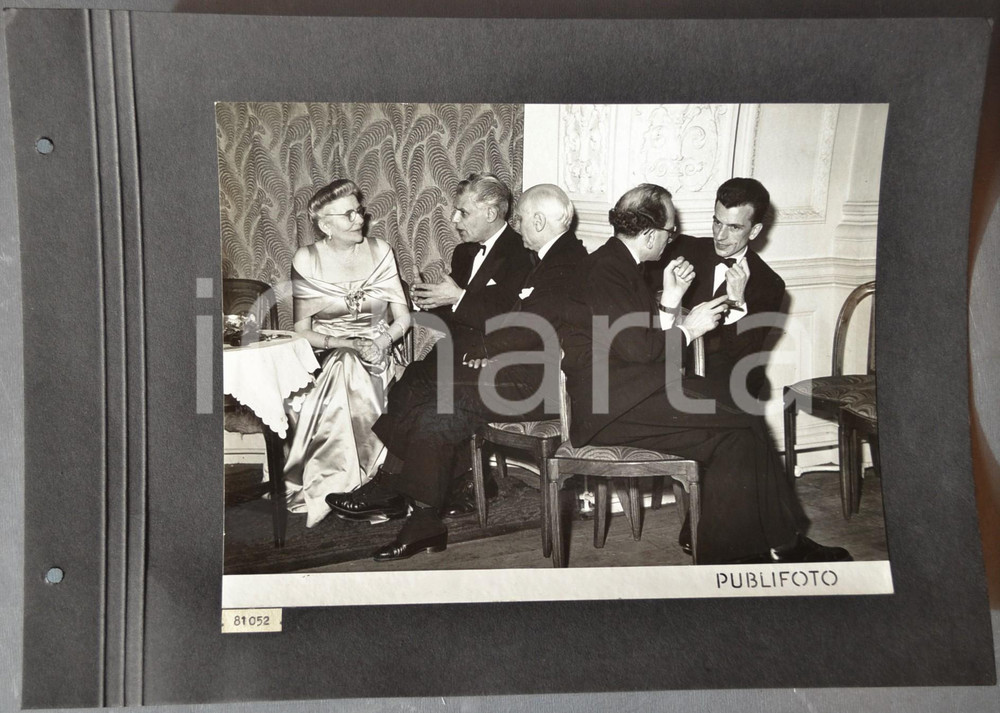 Fotografia d epoca originale 1950 EDINBURGH Tournee TEATRO ALLA SCALA Artisti e direttori durante una serata 1