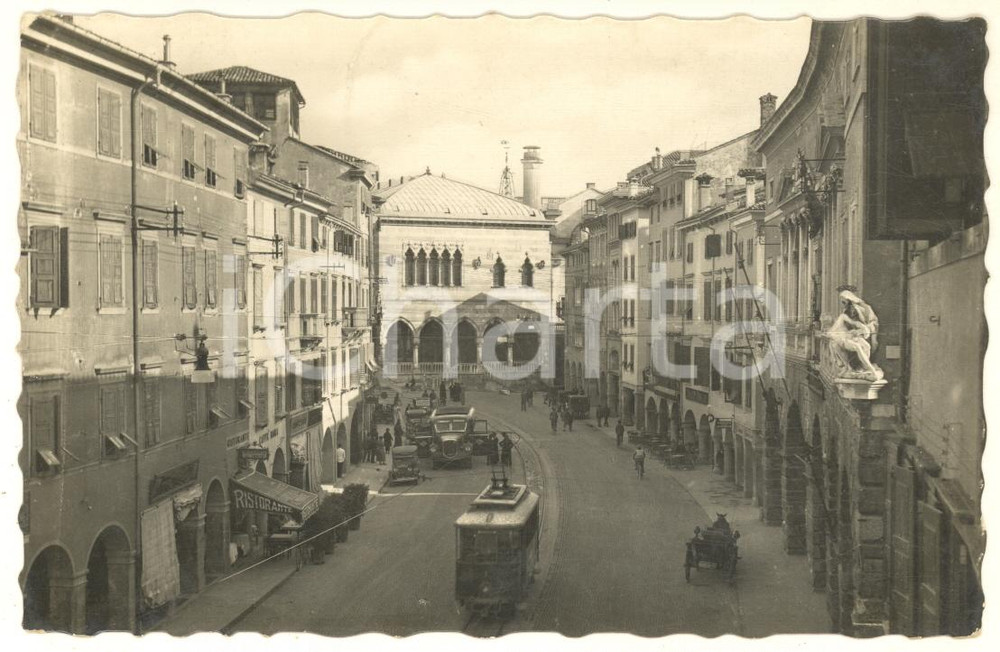 Cartolina originale da collezione 1948 UDINE Veduta di via MERCATO VECCHIO Cartolina ANIMATA FP VG 1