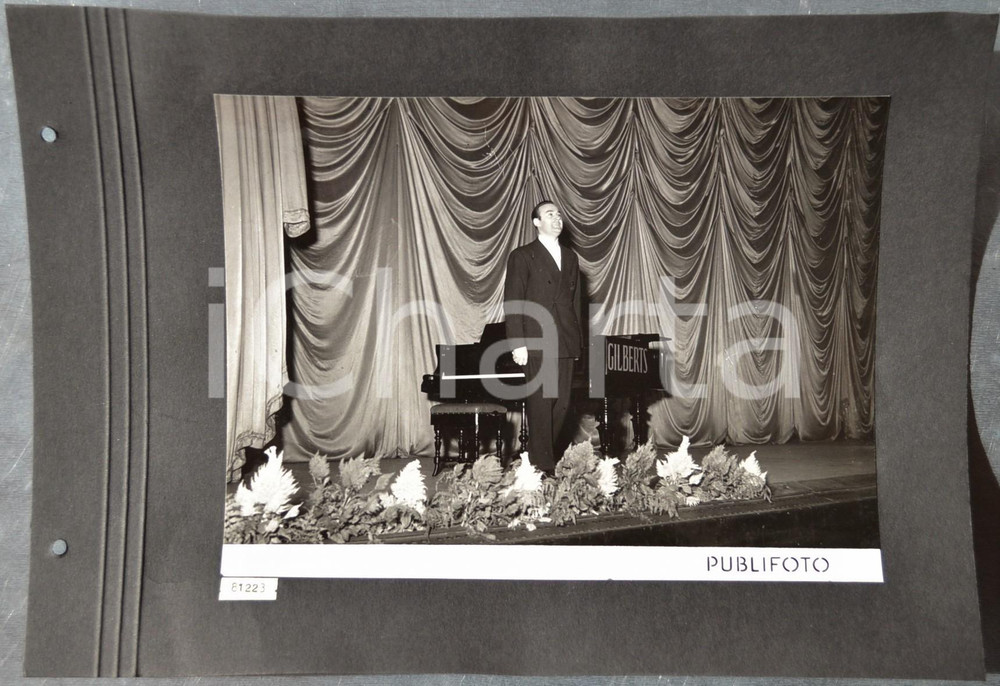 Fotografia d epoca originale 1950 LONDON  Giacinto PRANDELLI a fine spettacolo Foto 1
