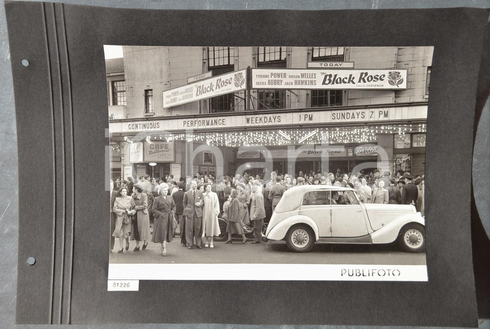 Fotografia d epoca originale 1950 LONDON ODEON CINEMA Folla alla prima di Black rose Fotografia 35x25 1
