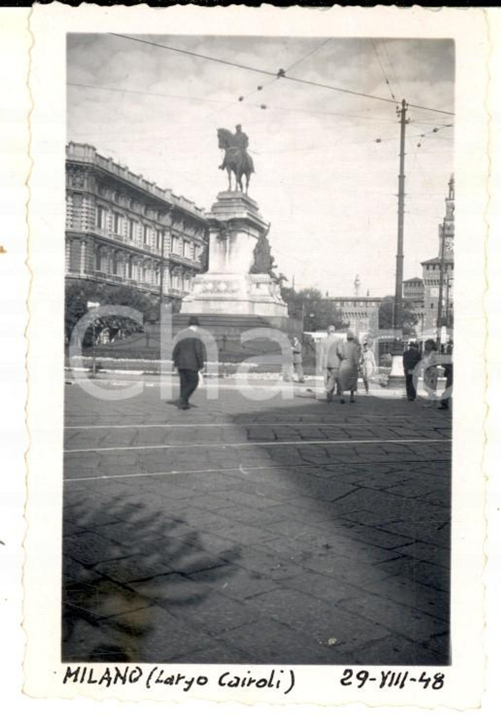 Fotografia d epoca originale 1948 MILANO Veduta di Largo CAIROLI Fotografia VINTAGE ANIMATA  6x9 1