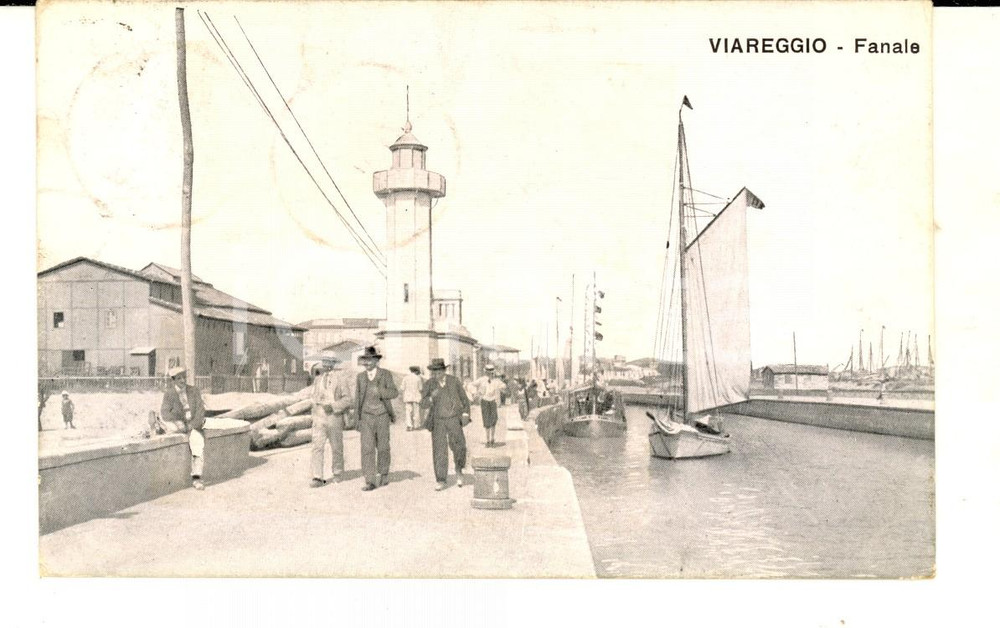 Cartolina originale da collezione 1910 VIAREGGIO LU Passeggiata sul molo con il fanale Cartolina ANIMATA 1