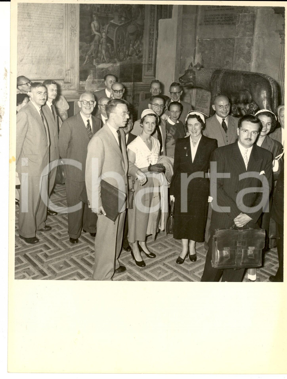 Fotografia d epoca originale 1960 ca ROMA MUSEI CAPITOLINI Membri commissione UNESCO in visita Foto 18x24 1