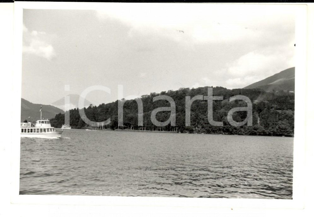 Fotografia d epoca originale 1958 HAKONE JAPAN Il lago ASHI nel parco nazionale Foto 12x8 cm 1