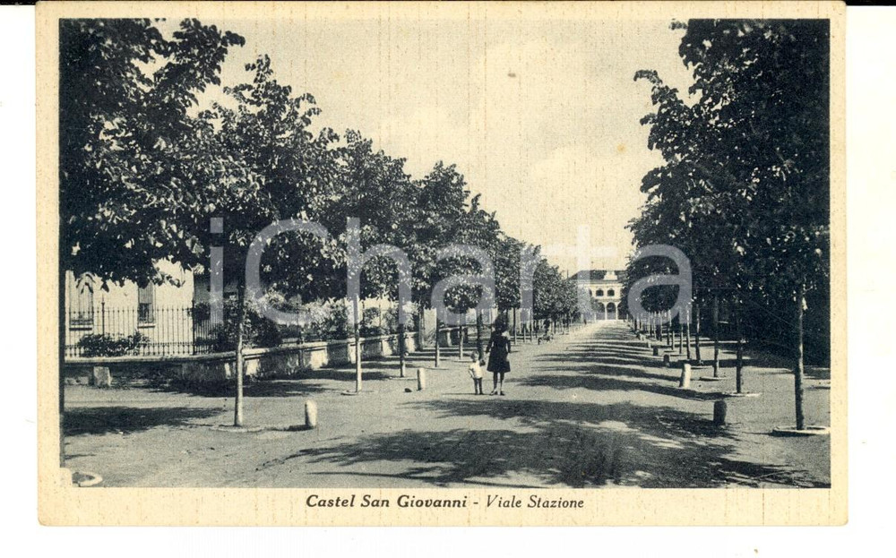 Cartolina originale da collezione 1936 CASTEL SAN GIOVANNI PC Viale Stazione Cartolina ANIMATA bambini FP NV 1
