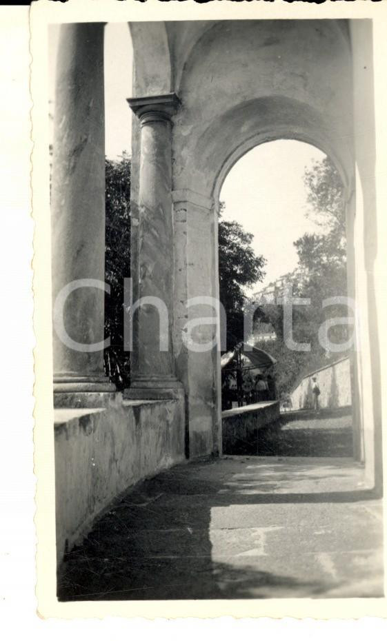 Fotografia d epoca originale 1950 ca SACRO MONTE DI VARESE Lungo il percorso Fotografia VINTAGE 7x11 1