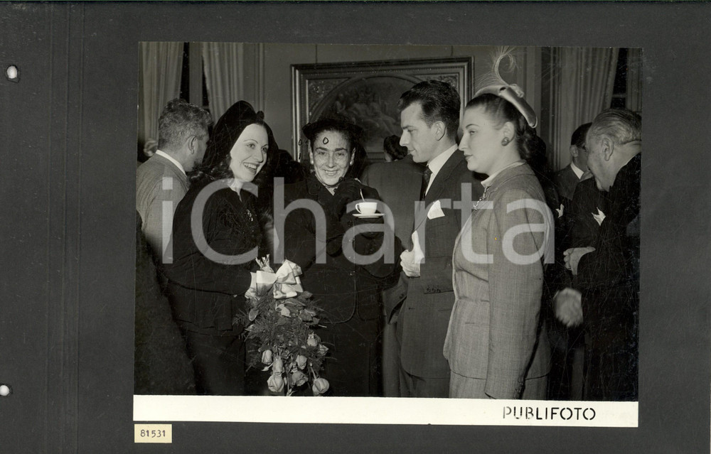 Fotografia d epoca originale 1950 MILANO TEATRO ALLA SCALA Ricevimento dopo la tournée  Guido CANTELLI 1