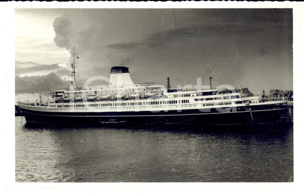 Cartolina originale da collezione 1950 ca MARINA ITALIANA Nave passeggeri all uscita da un porto Foto cartolina 2 1