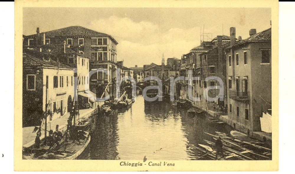 Cartolina originale da collezione 1934 CHIOGGIA VE Barche al Canal Vena Cartolina ANIMATA FP VG 1