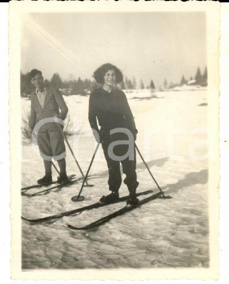 Fotografia d epoca originale 1933 PIANO RANCIO Ritratto di una giovane sciatrice Foto VINTAGE 9x11 1