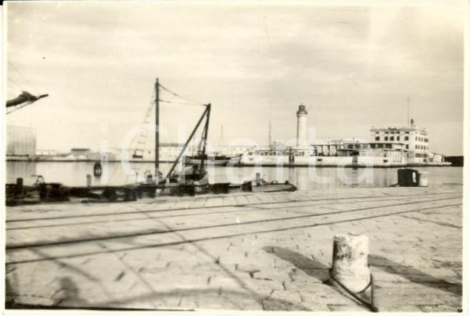 Fotografia d epoca originale 1929 TRIESTE Veduta del porto con il faro Fotografia VINTAGE 9x6 cm 1