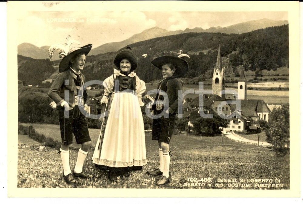 Cartolina originale da collezione 1957 DOLOMITI SAN LORENZO DI SEBATO Costumi VAL PUSTERIA Cartolina FP VG 1