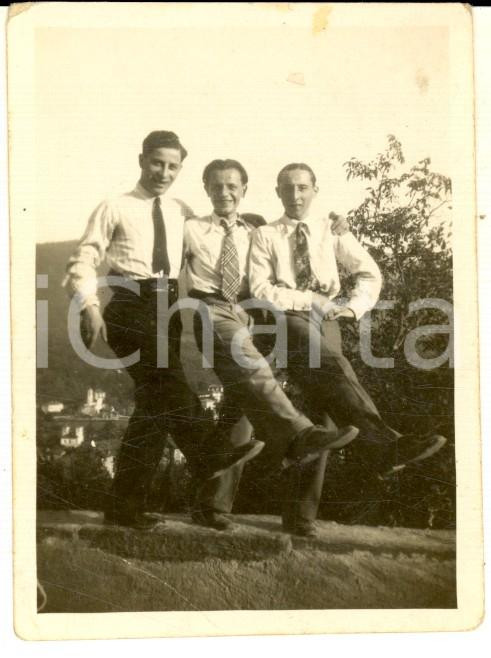 Fotografia d epoca originale 1929 PONTE TRESA Balletto di tre giovani amici Fotografia anonima 6x8 cm 1