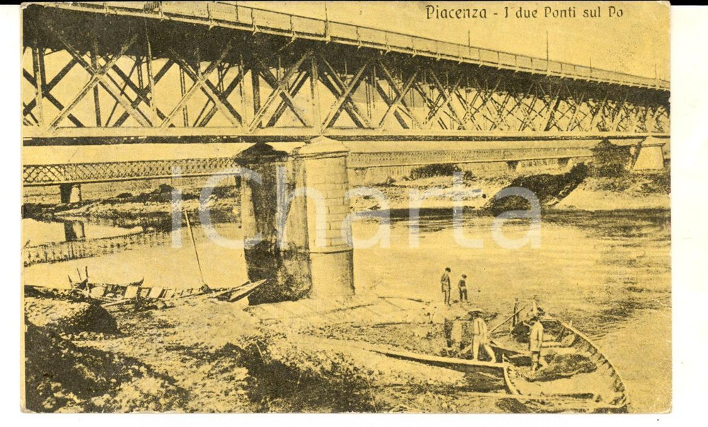 Cartolina originale da collezione 1919 PIACENZA Veduta dei due ponti sul Po Cartolina ANIMATA barche FP VG 1