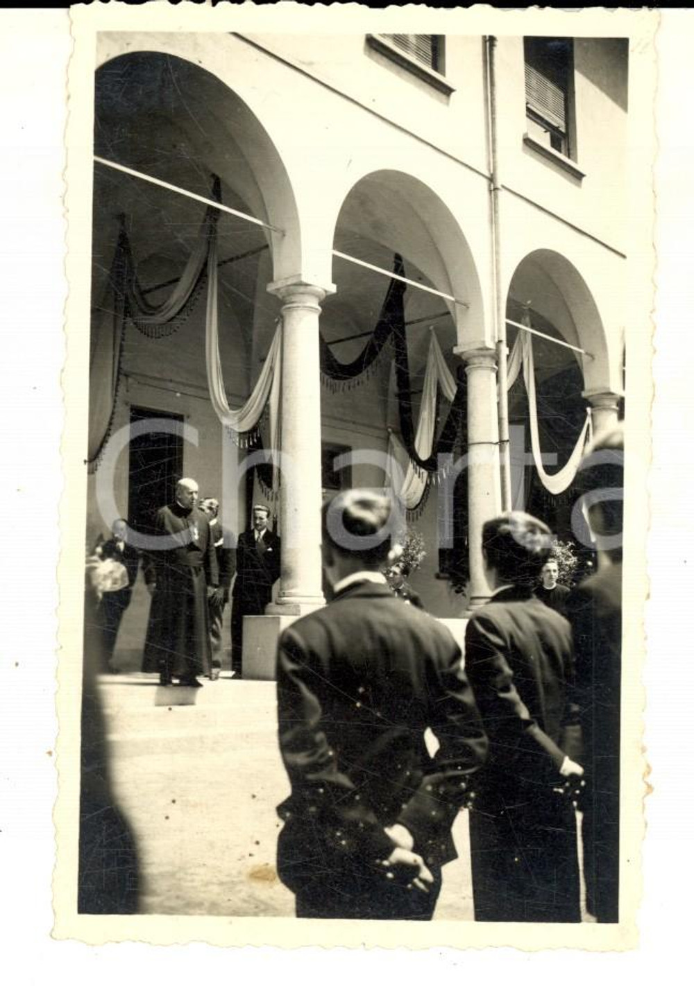 Fotografia d epoca originale 1930 ca MERATE Collegio MANZONI  Una cerimonia in cortile Foto 7x11 cm 1
