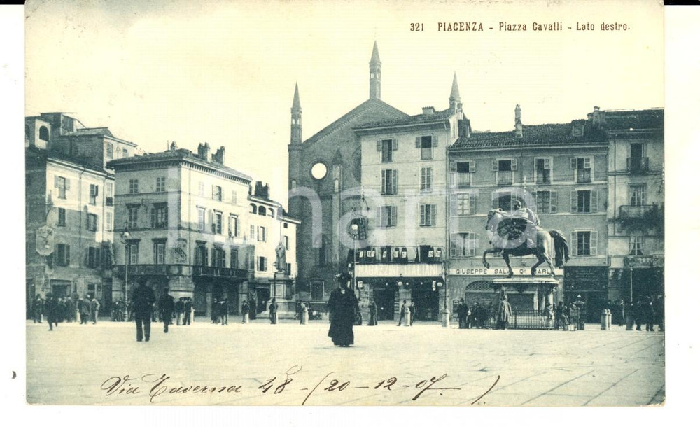 Cartolina originale da collezione 1907 PIACENZA Piazza Cavalli  Lato destro con i Magazzini Italiani Cartolina 1