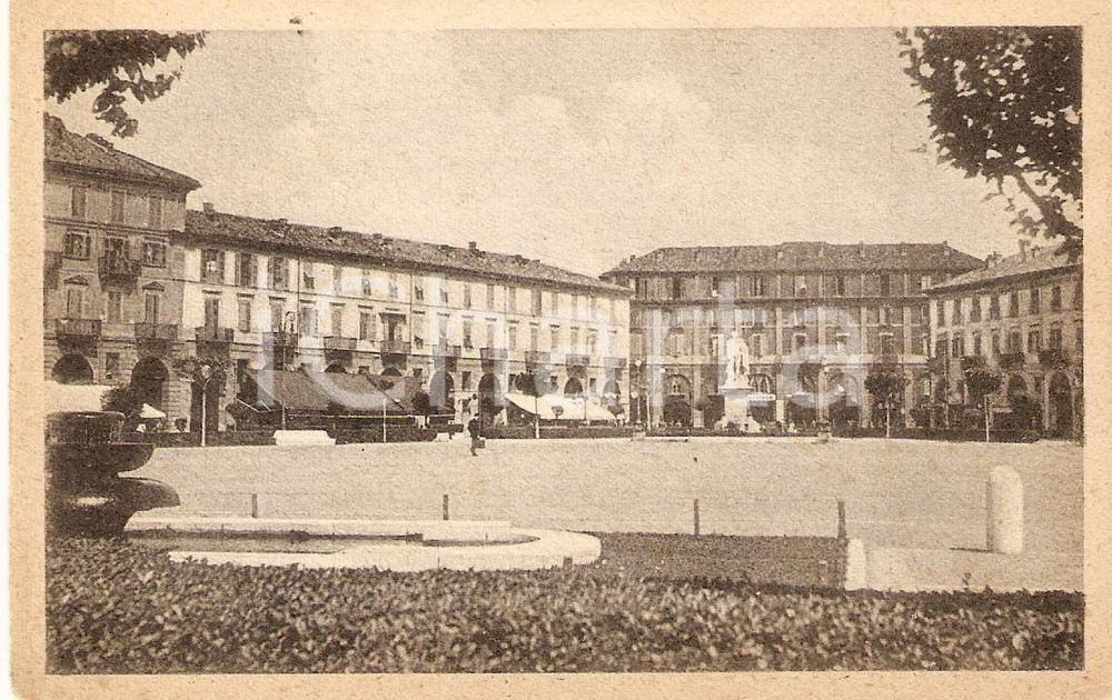 Cartolina originale da collezione 1920 ca ASTI Piazza Vittorio Alfieri  Panorama Cartolina FP NV 1