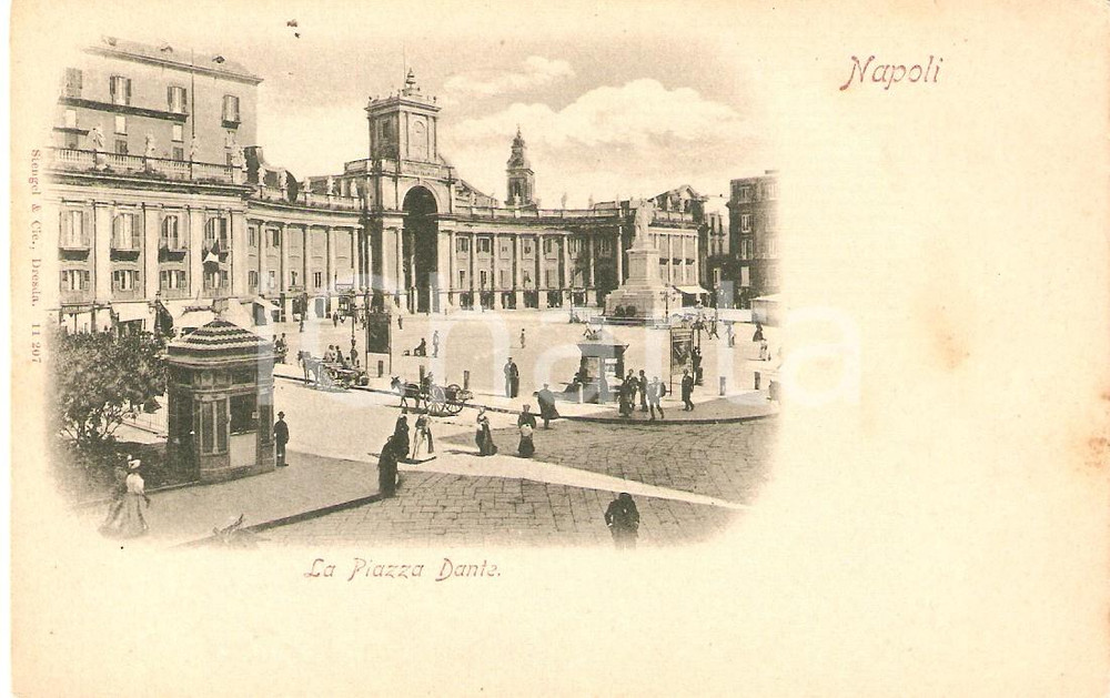 Cartolina originale da collezione 1899 NAPOLI Chioschi e carretti in Piazza Dante Cartolina FP NV 1