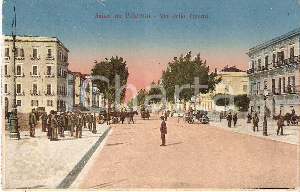 Cartolina originale da collezione 1919 PALERMO Uomo in piedi al centro di Via della LibertÃ  Cartolina FP VG 1
