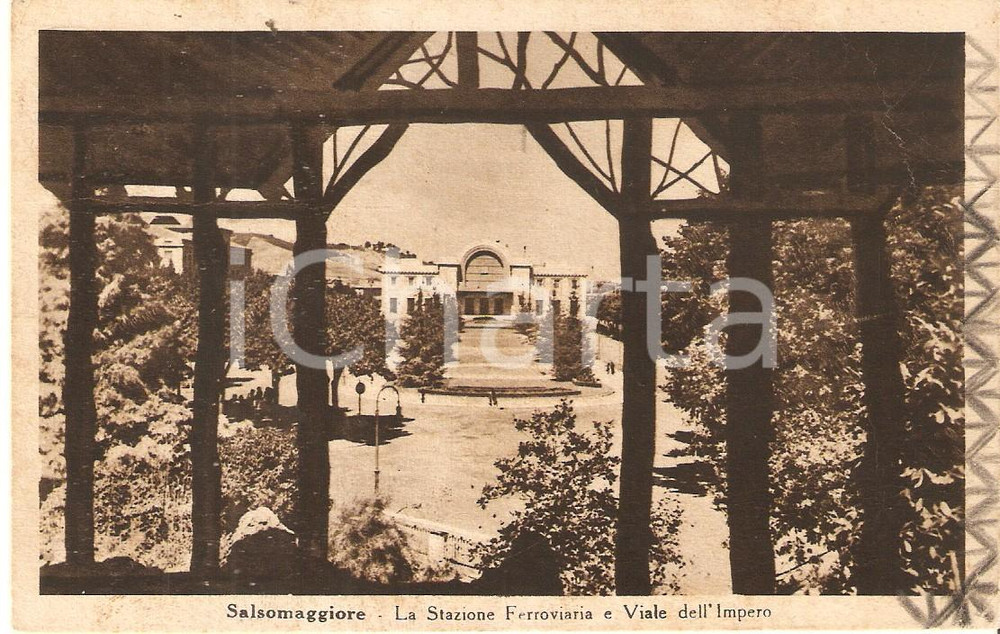 Cartolina originale da collezione 1951 SALSOMAGGIORE TERME Stazione ferroviaria e Viale dell Impero Cartolina FP 1