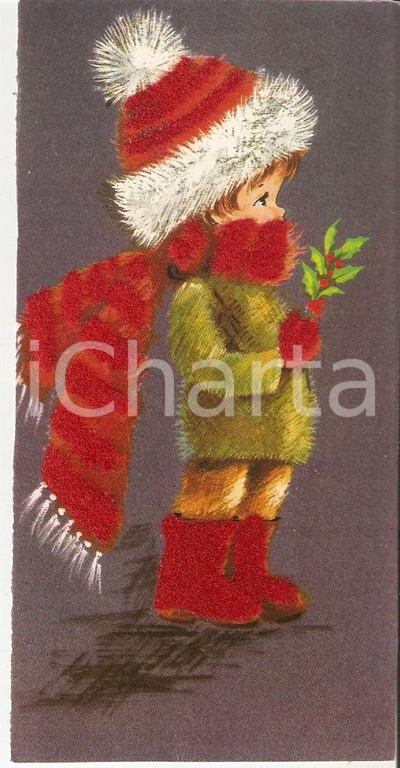Oggetto da collezione cartaceo 1965 ca BUON NATALE Bambino con vischio Biglietto con tessuto 7x14 cm 1