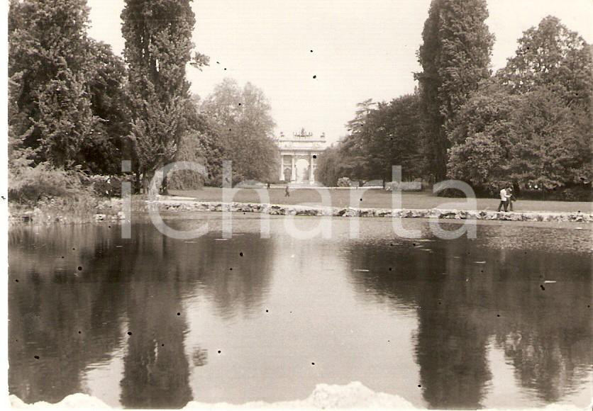 Fotografia d epoca originale 1962 MILANO Arco della Pace visto da PARCO SEMPIONE Foto 10x7cm 1