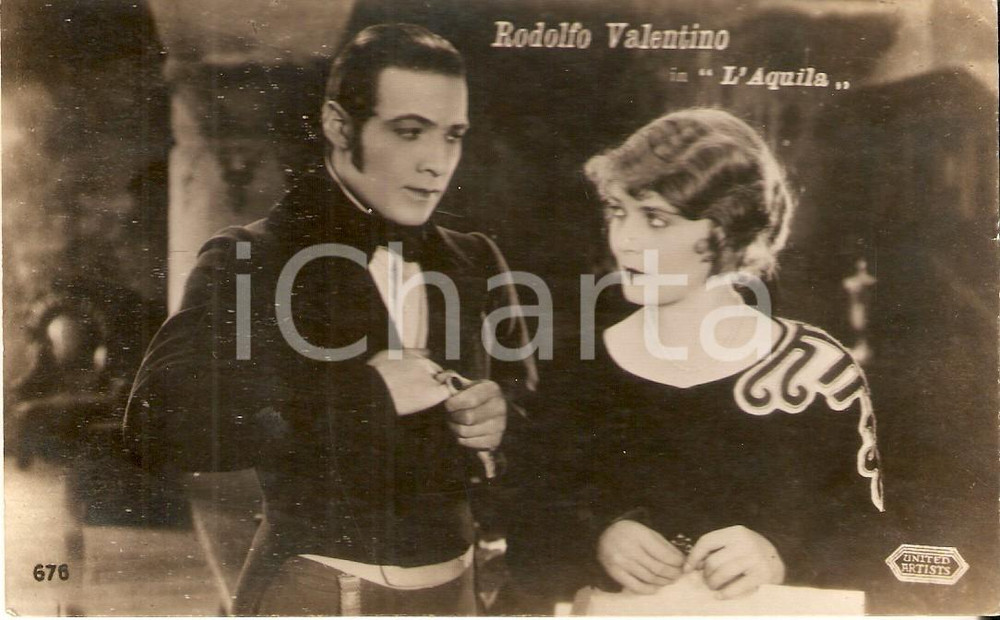 Cartolina originale da collezione 1925 L AQUILA Rodolfo VALENTINO si toglie l anello Cartolina FP NV 1