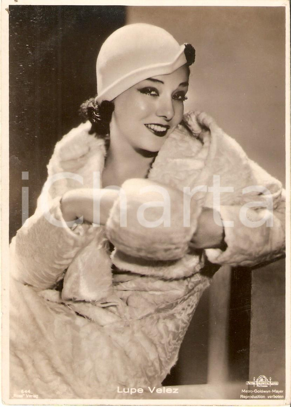 Cartolina originale da collezione 1935 ca CINEMA Lupe VELEZ con manicotto di pelliccia Cartolina FG NV 1