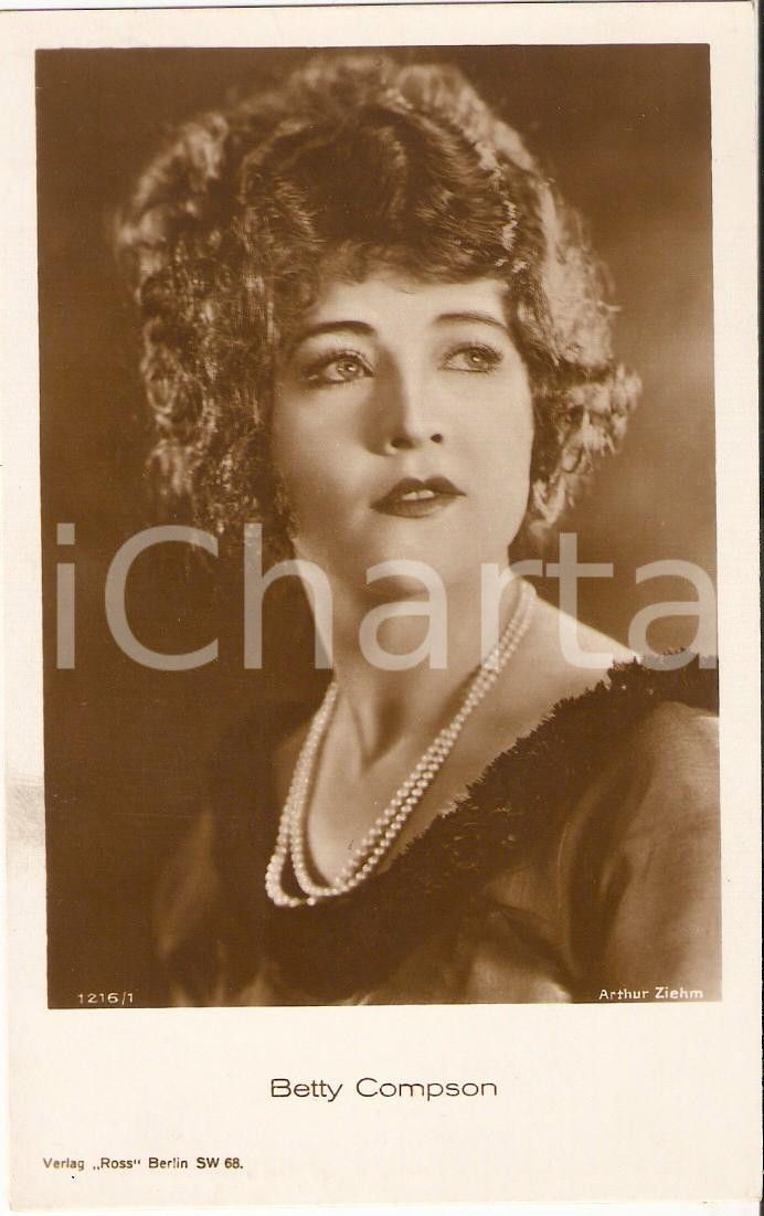 Cartolina originale da collezione 1925 ca CINEMA Attrice Betty COMPSON indossa collana di perle Cartolina FP NV 1