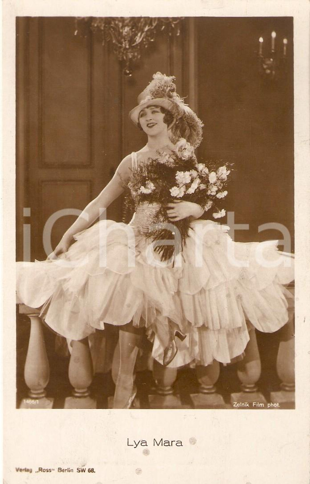 Cartolina originale da collezione 1925 ca CINEMA Attrice Lya MARA con bouquet di fiori Cartolina FP NV 1