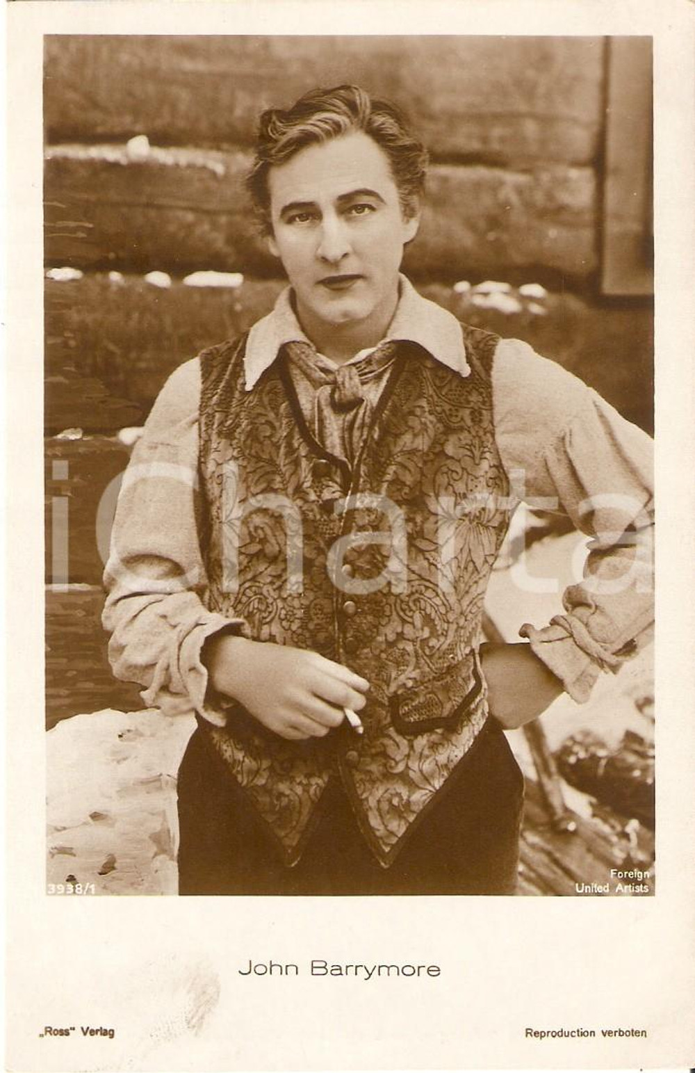 Cartolina originale da collezione 1925 ca CINEMA Attore John BARRYMORE fuma sigaretta Cartolina FP NV 1