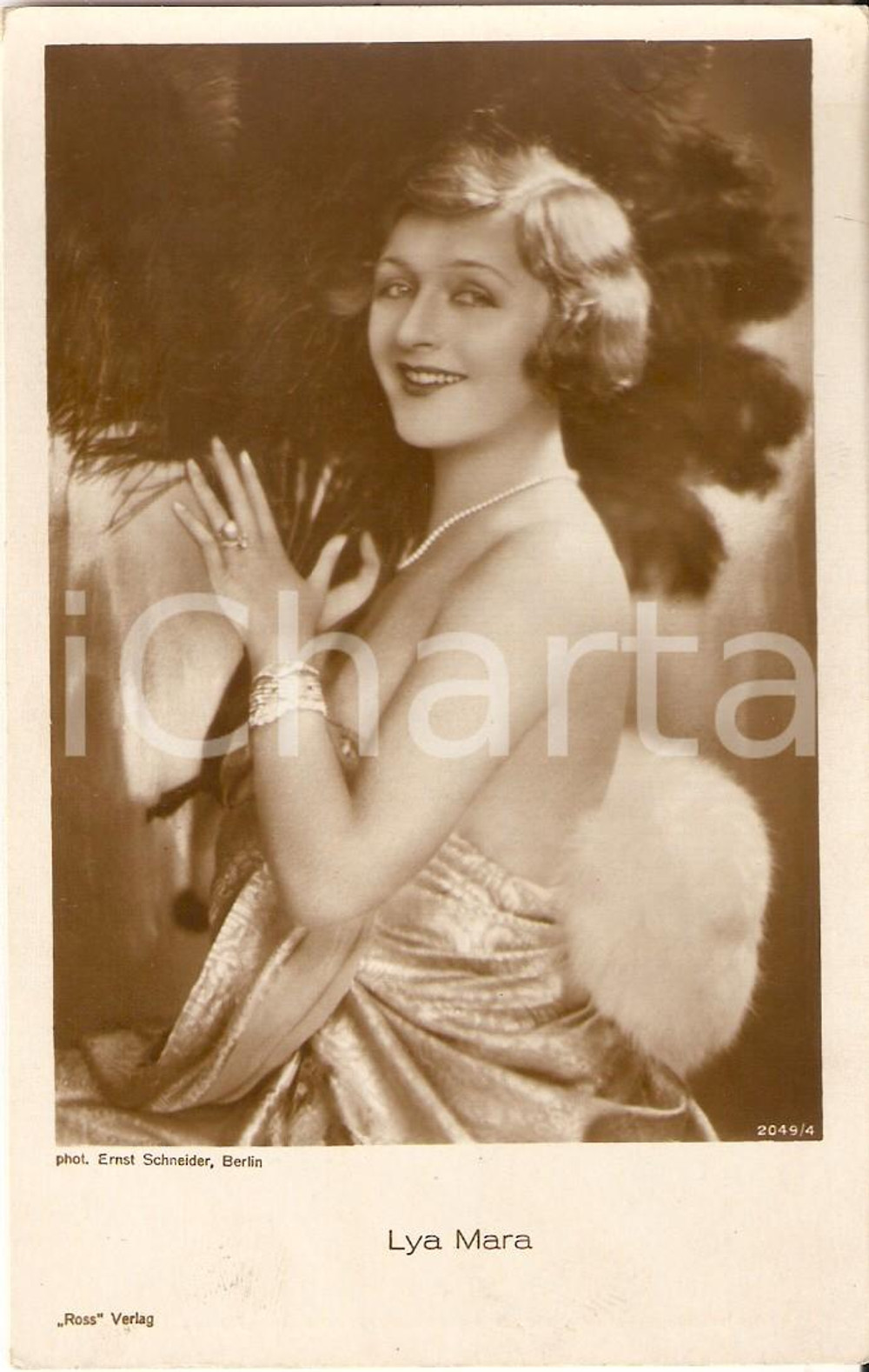 Cartolina originale da collezione 1925 ca CINEMA Lya MARA con ventaglio in piume di struzzo Cartolina FP NV 1