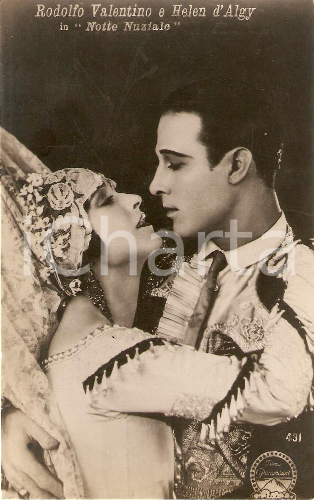 Cartolina originale da collezione 1920 ca NOTTE NUZIALE Helen D ALGY Rodolfo VALENTINO Abbraccio Cartolina FP NV 1