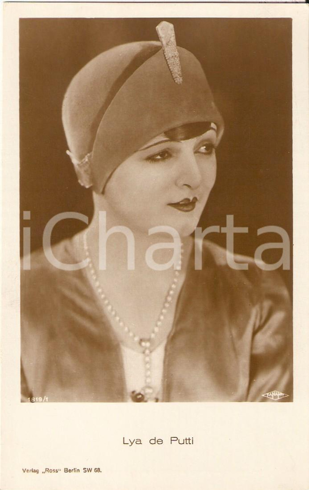 Cartolina originale da collezione 1925 ca CINEMA Lya DE PUTTI con cappellino e collana di perle Cartolina FP NV 1