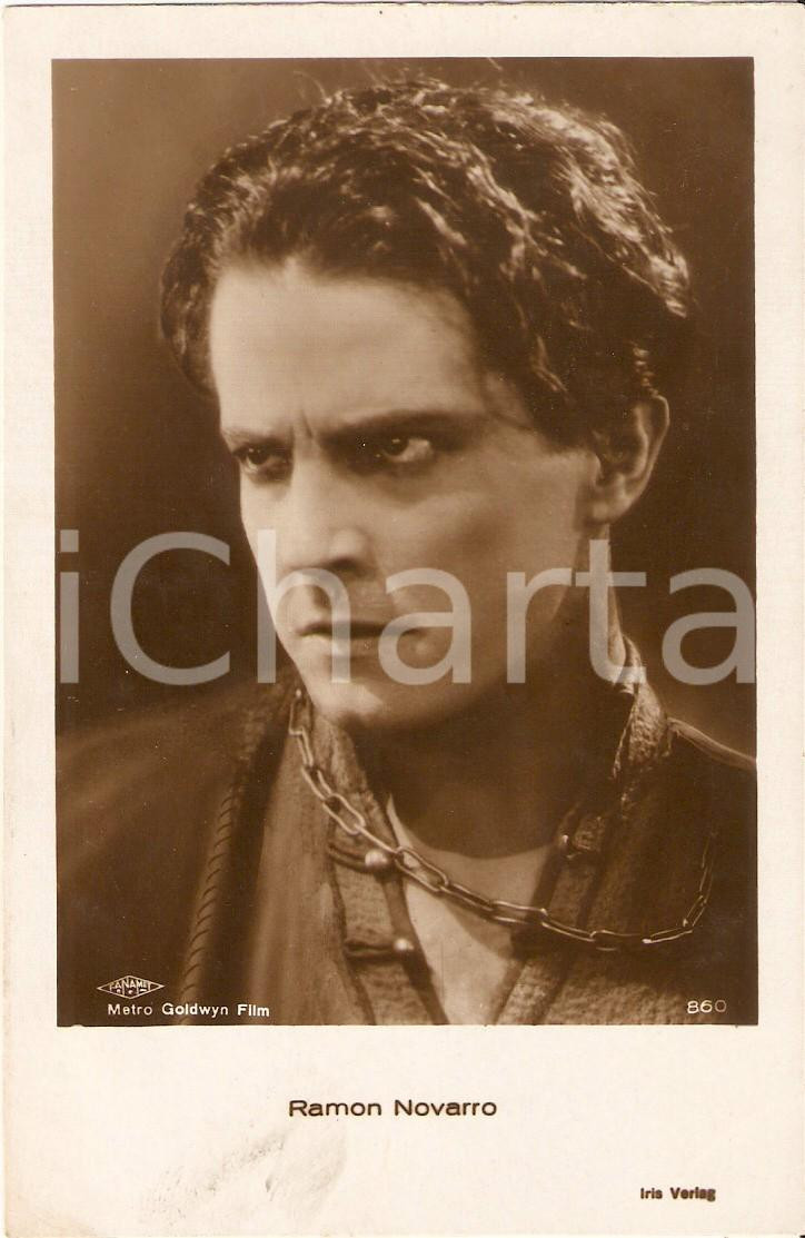 Cartolina originale da collezione 1935 ca CINEMA Ramon NOVARRO Ritratto con catena al collo Cartolina FP NV 1