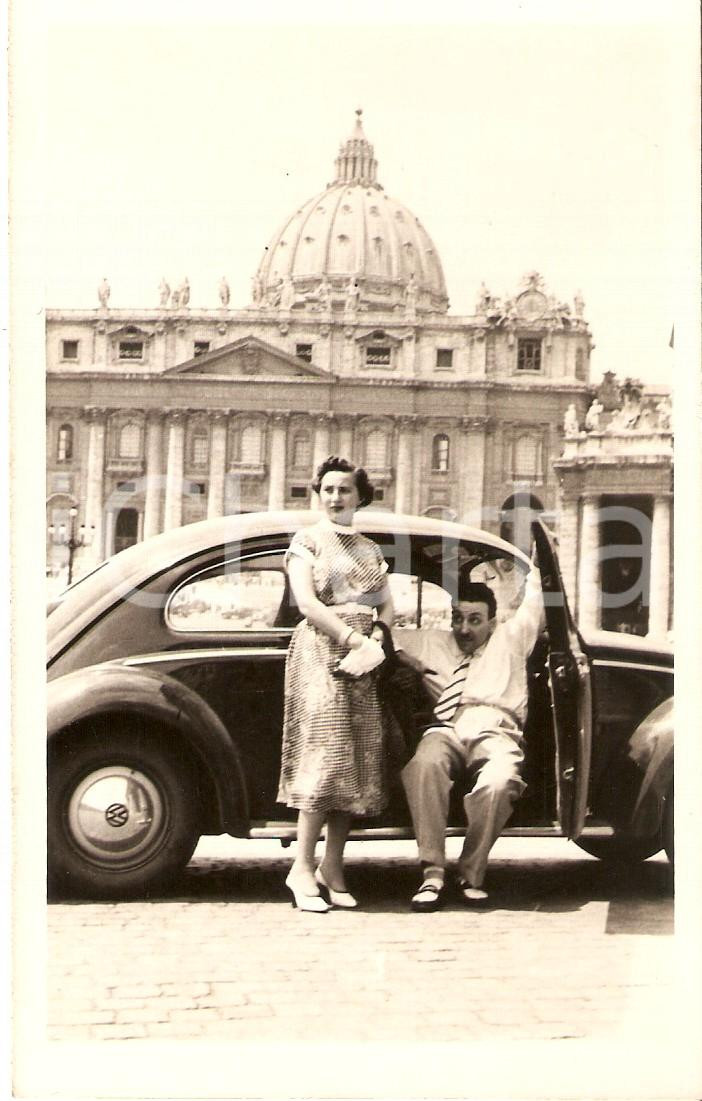 Fotografia d epoca originale 1946 ROMA Mario e Renata ANGIOLINI in Piazza San Pietro con MAGGIOLONE Foto 1