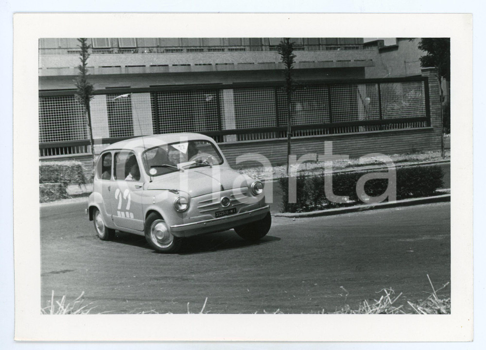 Fotografia d epoca originale 1965 ca JOLLY CLUB Fiat 600 derapata in curva Foto RALLY 1