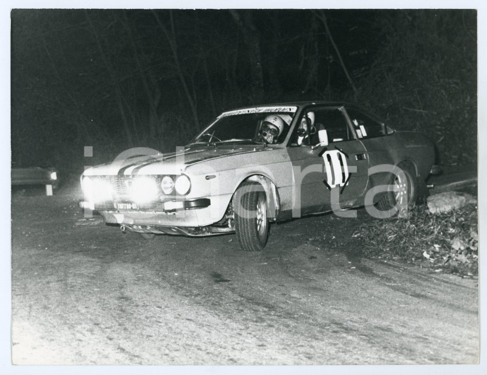 Fotografia d epoca originale 1965 ca JOLLY CLUB Lancia Fulvia CoupÃ© RALLY notturno Foto 1