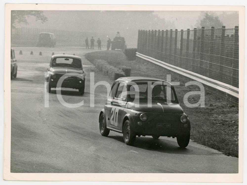Fotografia d epoca originale 1965 ca JOLLY CLUB Competizione tra FIAT 500 Foto RALLY 1