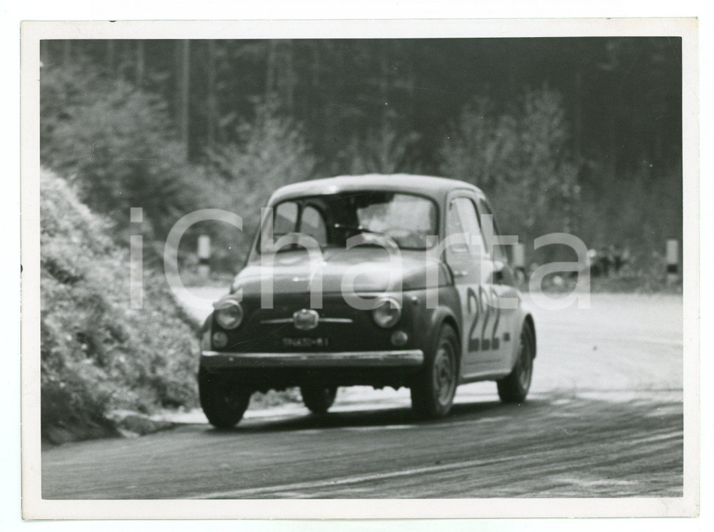 Fotografia d epoca originale 1965 ca JOLLY CLUB Gara di rally con FIAT 500 Foto 1
