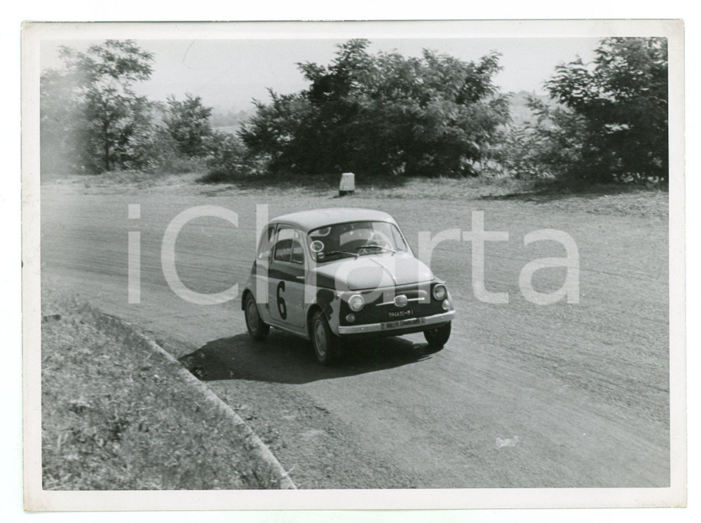Fotografia d epoca originale 1962 Rally CHIANCIANO TERME Fiat 500 curva in velocitÃ  JOLLY CLUB Foto 1