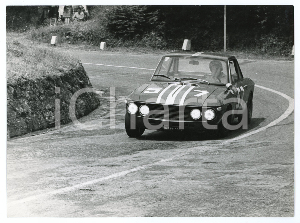 Fotografia d epoca originale 1970 ca RALLY Lancia Fulvia coupÃ© curva durante gara di RALLY Foto 1