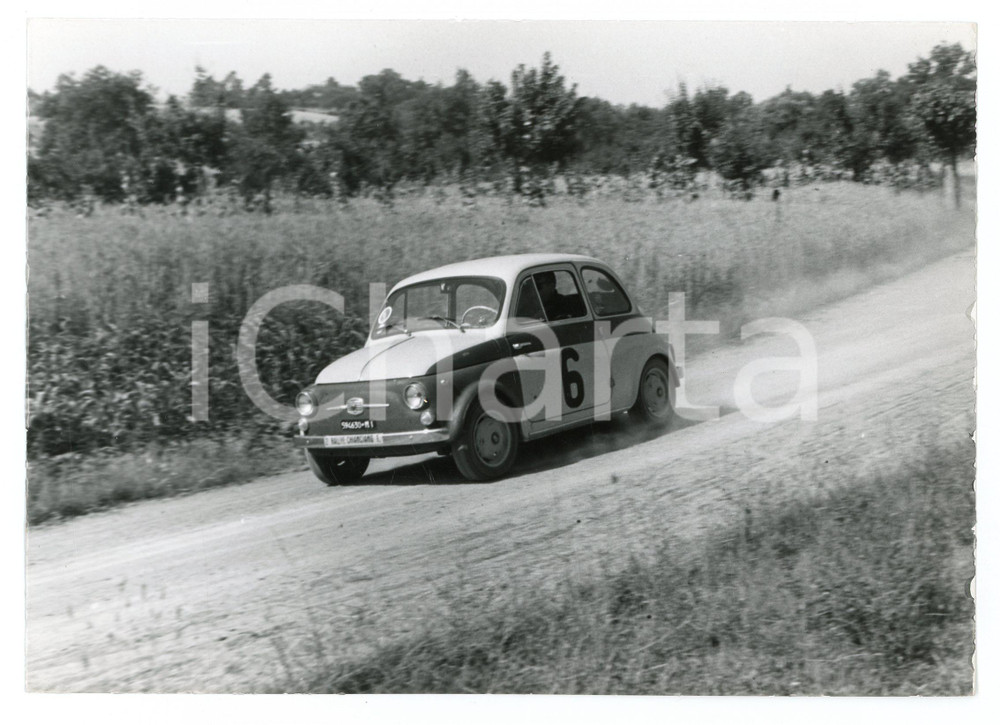Fotografia d epoca originale 1962 Rally CHIANCIANO TERME Fiat 500 in discesa JOLLY CLUB Foto 1