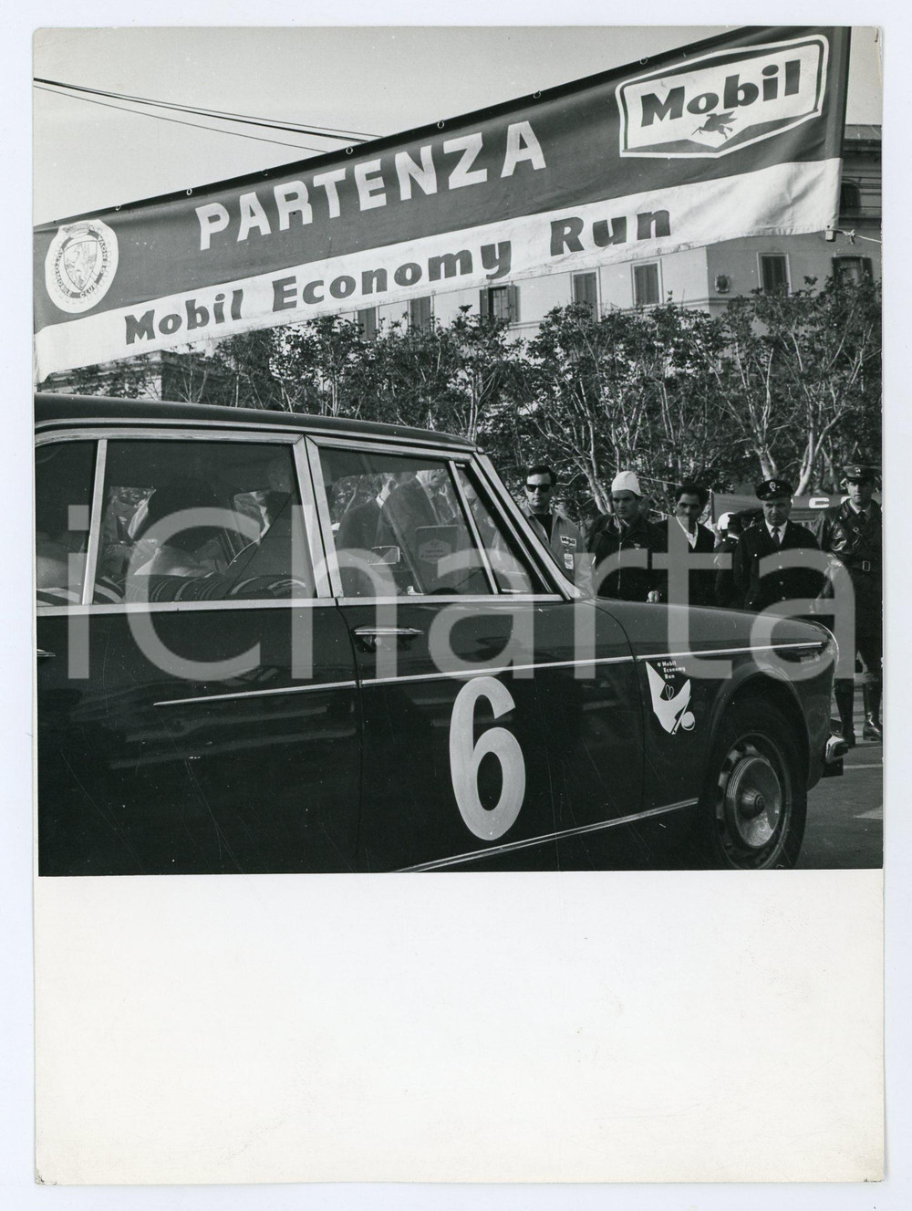 Fotografia d epoca originale 1964 6° MOBIL ECONOMY RUN A. C. GENOVA  partenza Foto RALLY 1