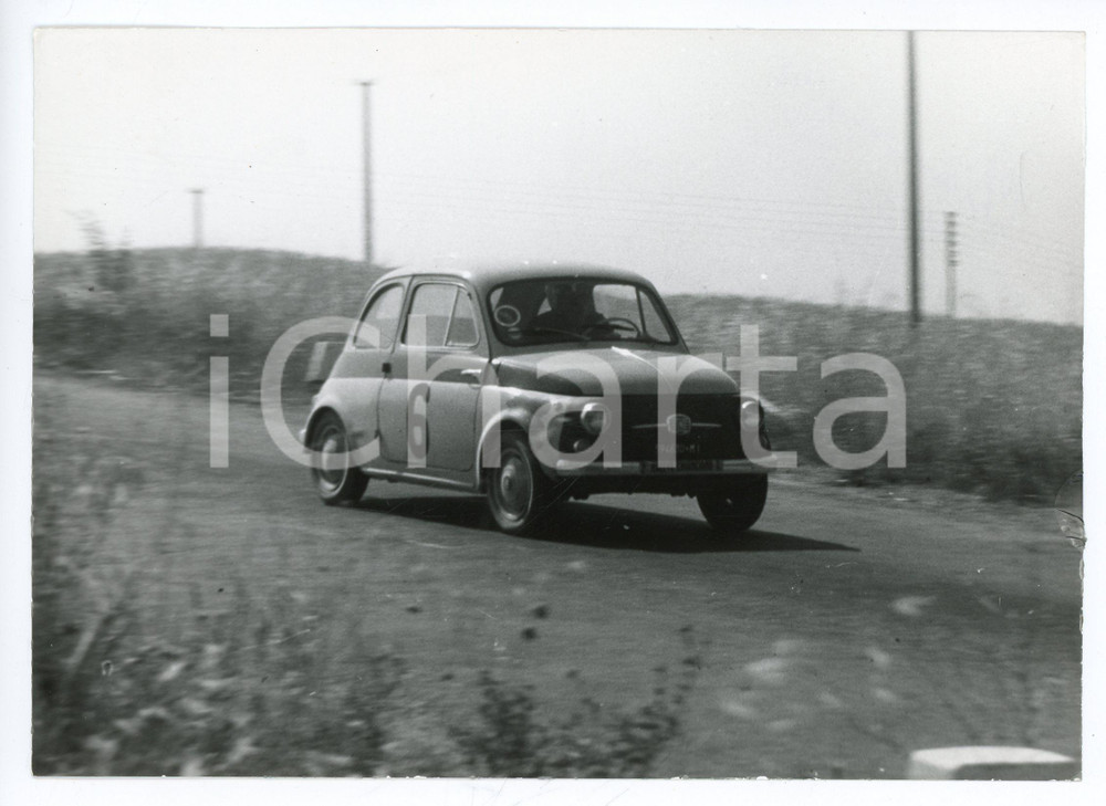 Fotografia d epoca originale 1960 ca 2Â° Rally CHIANCIANO TERME Fiat 500 duranta la gara JOLLY CLUB Foto 1