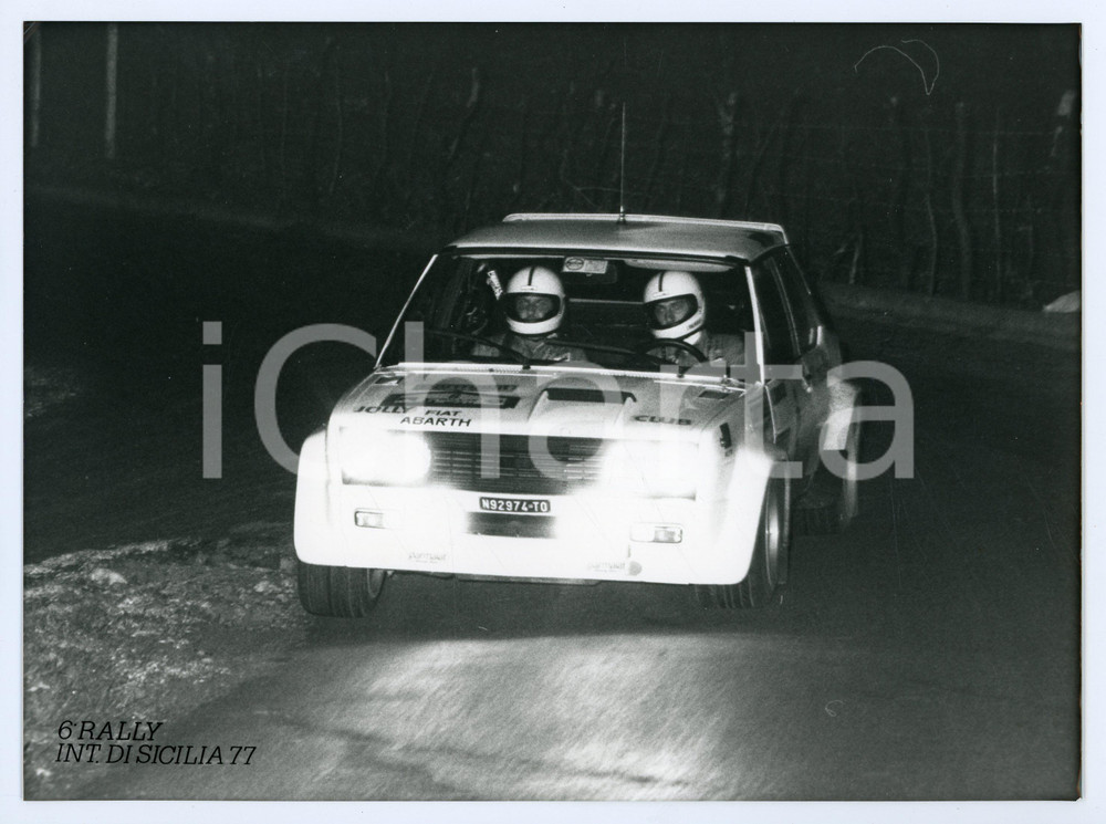 Fotografia d epoca originale 1977 Rally Internazionale SICILIA Fiat 131 ABARTH durante gara JOLLY CLUB Foto 1
