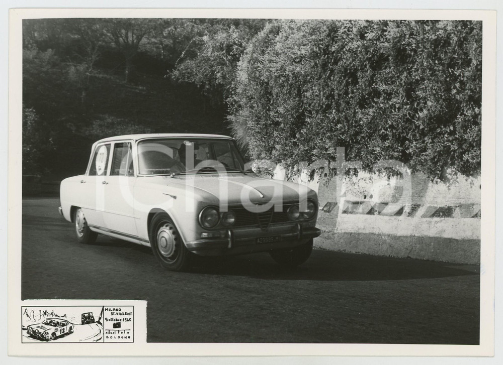 Fotografia d epoca originale 1965 MILANO  SAINT VINCENT Alfa Romeo Giulia 1300 JOLLY CLUB Foto RALLY 1