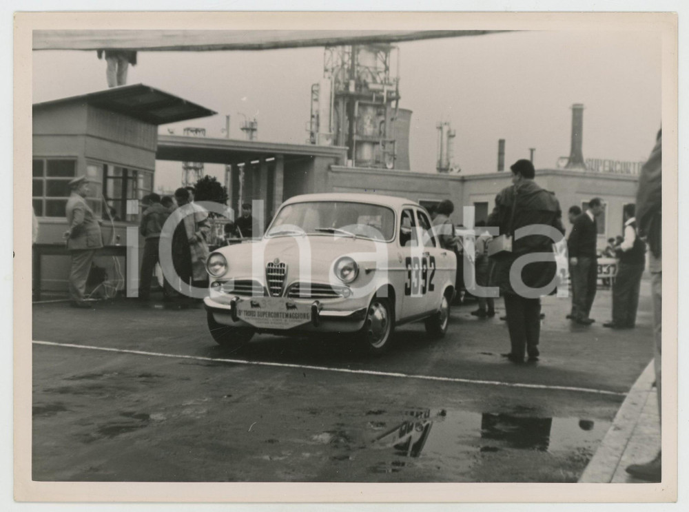 Fotografia d epoca originale 1965 ca TROFEO SUPERCORTEMAGGIORE Alfa Romeo GIULIETTA RALLY AUTOMOBILISMO 1