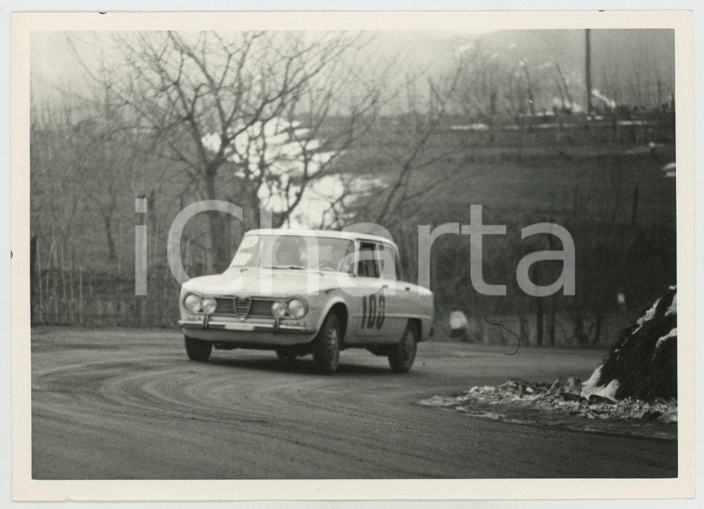 Fotografia d epoca originale 1965 ca RALLY Coppa ASTI  SANREMO Alfa Romeo Giulia 1300 in curva JOLLY CLUB 1